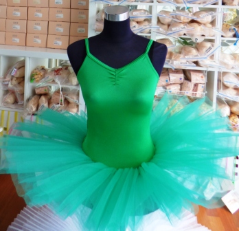 Tutu grün, gerafft, mit Oberteil - Größe L