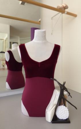 Burgundy Größe XL - Samt/Nylon