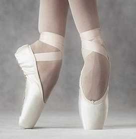 Spitzenschuhe_weiss_1.jpg